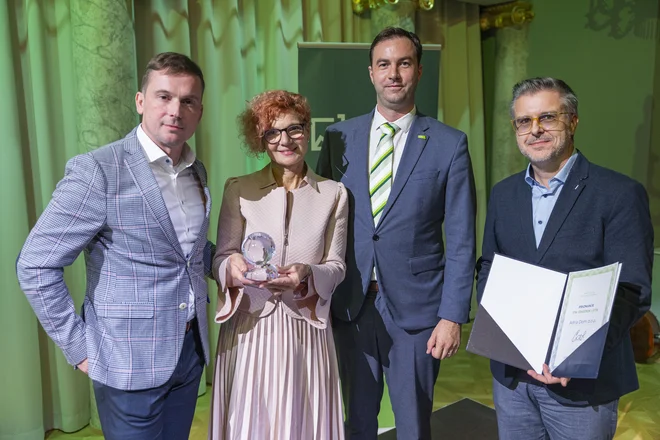 Podjetje Adria Dom iz Črnomlja je prejelo nagrado ITM izvoznik leta 2023. FOTO: Bor Slana/STA