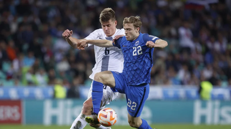Fotografija: Jaka Bijol (levo) bo na zahtevni reprezentančni preizkušnji na Danskem. FOTO: Borut Živulović/Reuters