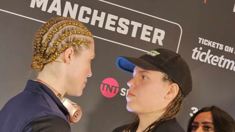 Fotografija: Ema Kozin (desno) je danes prvič zrla v oči škotski tekmici Hannah Rankin. FOTO: Športni center Gepard