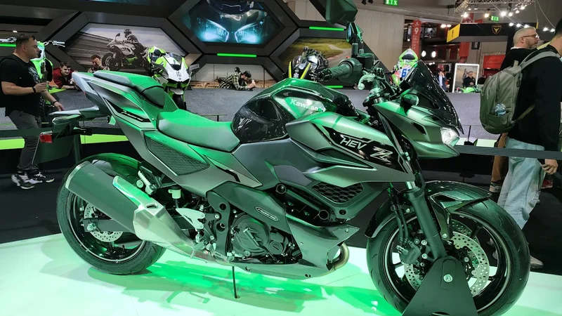 Fotografija: Kawasaki Z7 hybrid kot električna iskra iz Japonske. FOTO: Jan Jolič Lieven