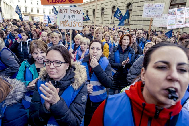 Sindikati javnega sektorja na protestnem shodu v Ljubljani v 2018. FOTO: Voranc Vogel/Delo