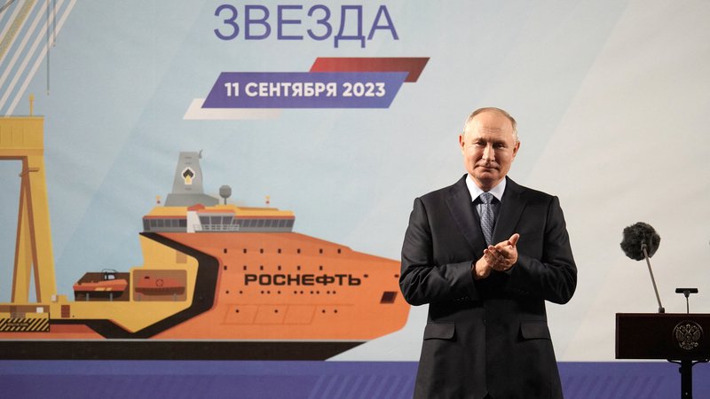 Fotografija: Kremelj in ruske družbe so izvoz nafte uspešno skoraj v celoti preusmerili v Azijo – zlasti na Kitajsko in v Indijo. FOTO: Sputnik/Reuters