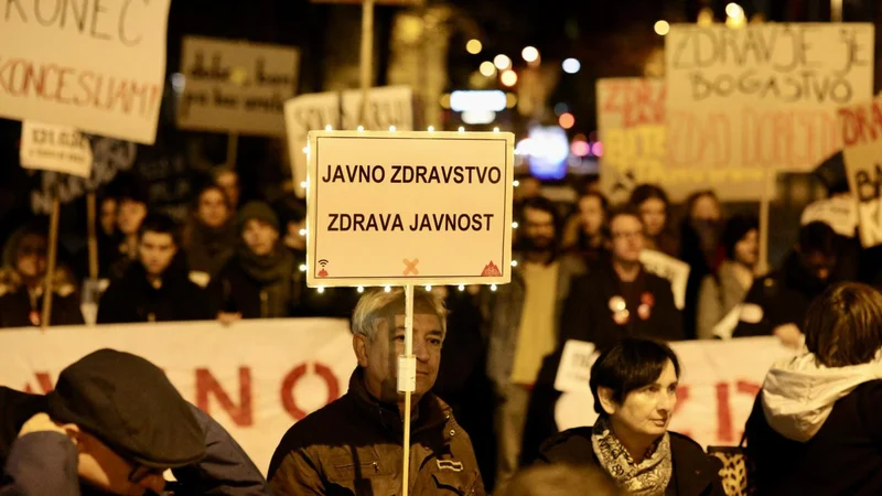 Fotografija: V civilni iniciativi so opozorili na neracionalno in potencialno nezakonito podeljevanje koncesij. FOTO: Črt Piksi