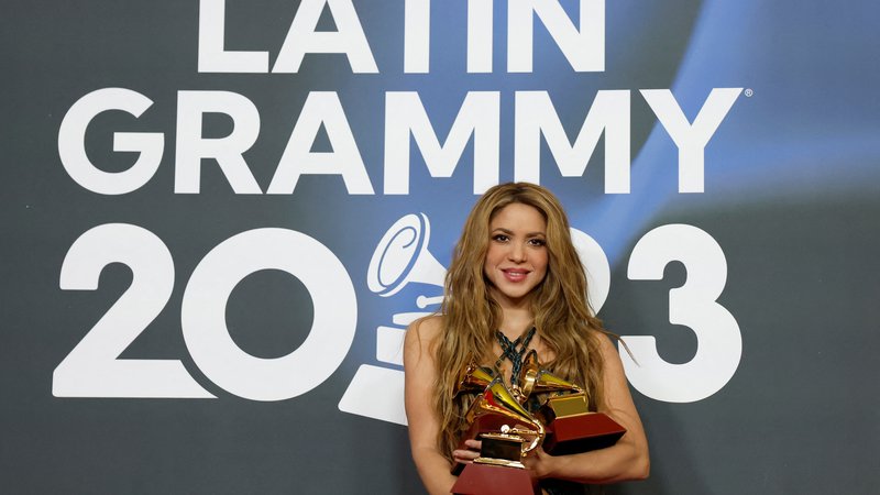 Fotografija: Prejšnji teden je v Španiji s tremi nagradami slavila na 24. podelitvi grammyjev za latinskoameriško glasbo. FOTO: Jon Nazca/ Reuters
