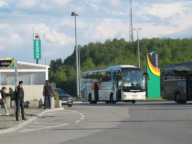 Petrol je s prevzemom družbe Crodux postal drugi ponudnik goriv v Hrvaški. FOTO Borut Tavčar/Delo