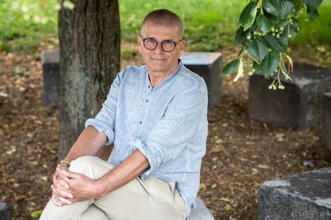 Ob znanstvenem in pedagoškem delu, ki bi že samo po sebi zaslužilo Schwentnerjevo nagrado, je biografija Mihe Kovača polna tudi uspehov v praktičnem založništvu. FOTO: Voranc Vogel 