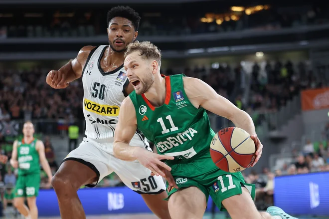 Jaka Blažič je v letih 2013-15 igral za Crveno zvezdo, zato je proti Partizanu vedno dodatno motiviran. FOTO: ABA
