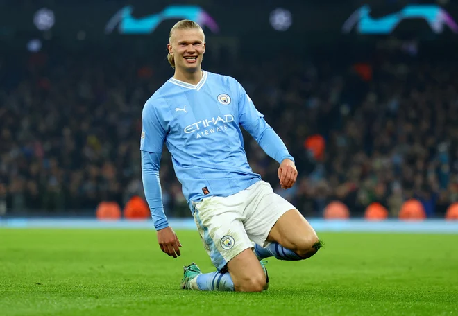 Erling Haaland blesti v dresu Manchester Cityja. FOTO: Molly Darlington/Reuters