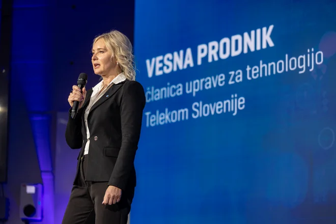 Vesna Prodnik, članica uprave Telekoma Slovenije za tehnologijo. FOTO: Črt Piksi/Delo