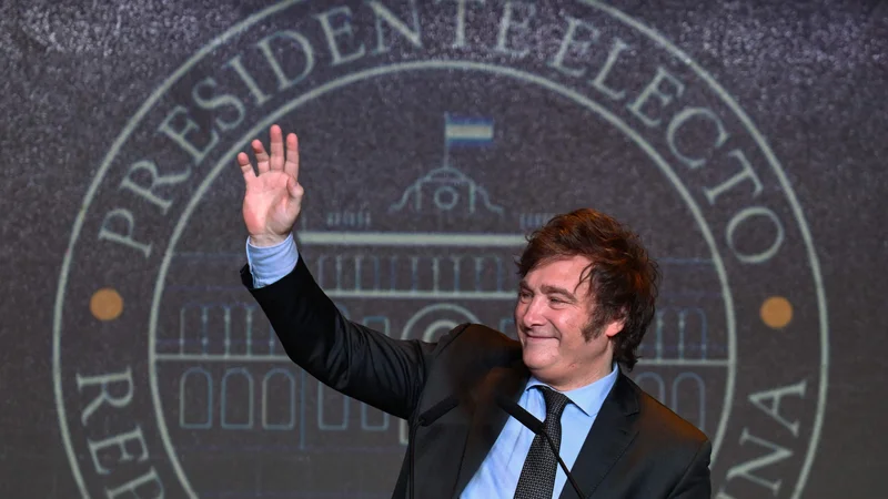 Populistični politik je obljubil spremembo in kljub nekaterim grozljivim idejam gladko zmagal. FOTO: Luis Robayo/AFP