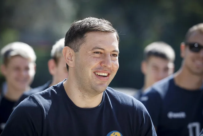 Kapetan ACH Volleyja Nikola Gjorgiev bo na igrišče popeljal motivirane fante. FOTO: Jože Suhadolnik