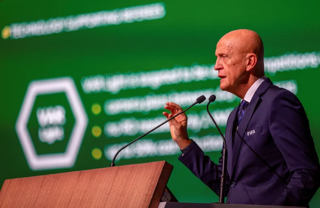 Pierluigi Collina je šef sodnikov pri Fifi. FOTO: Jean Bizimana/Reuters