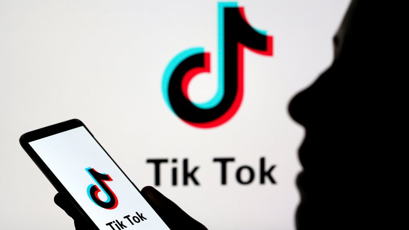 Fotografija: Tiktok je najhitreje rastoče družbeno omrežje, ki je priljubljeno predvsem med mladimi. FOTO: Dado Ruvić/Reuters