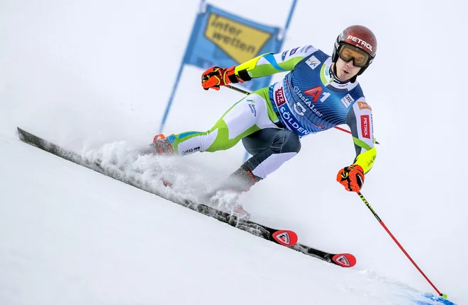 Žanu Kranjcu na premieri ni šlo, na njegovo srečo pa so tekmo zaradi premočnega vetra prekinili. FOTO: Matej Družnik/Delo