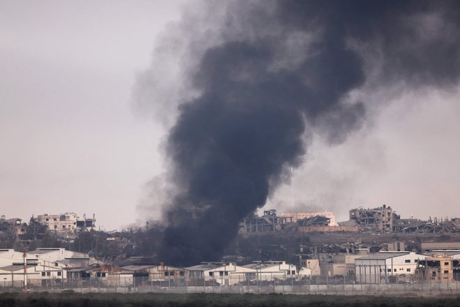 Izraelsko bombardiranje Gaze FOTO: Jack Guez/AFP