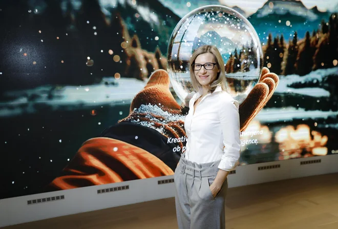 Ana Cergolj Kebler: Ugotovili smo, da se predstavniki mlajše in srednje generacije zelo težko poistovetimo z izzivi, s katerimi se srečujejo starejši vozniki. FOTO: Jože Suhadolnik/Delo