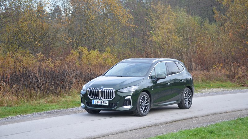 Fotografija: BMW še ima enoprostorski model, active tourer serije 2 ima lahko različne pogone, lahko je tudi priključni hibrid. FOTO: Gašper Boncelj
