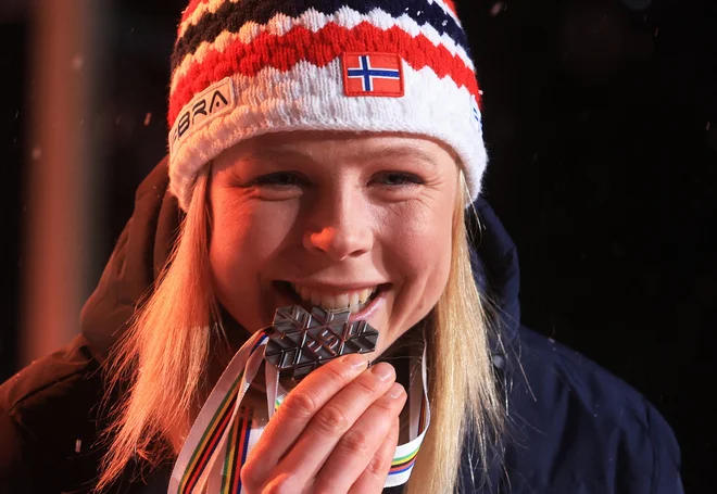 Marca letos se je Maren Lundby v Planici ovenčala z naslovom svetovne podprvakinje na veliki skakalnici. FOTO: Borut Živulović/Reuters