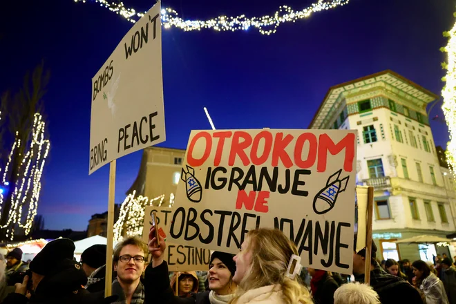 Shod v podporo Palestini. FOTO: Črt Piksi