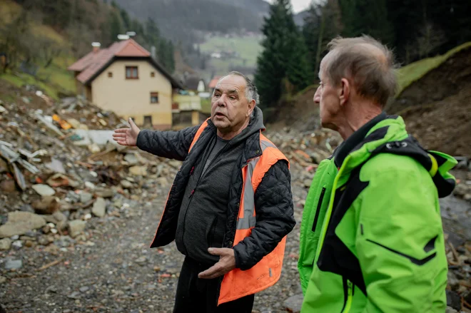 Rajko Kosmač (levo) je s sinom Albina Krebsa (Albin Krebs desno) reševal Tadejevega očeta. FOTO: Voranc Vogel