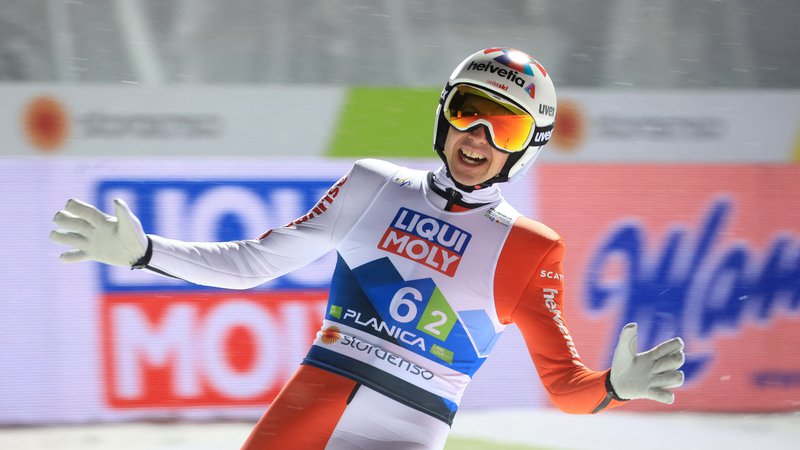 Fotografija: Simon Ammann je prava olimpijska legenda. FOTO: Borut Živulović/Reuters