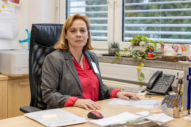 Ravnateljica OŠ Danile Kumar Mojca Mihelič. FOTO: Črt Piksi/Delo