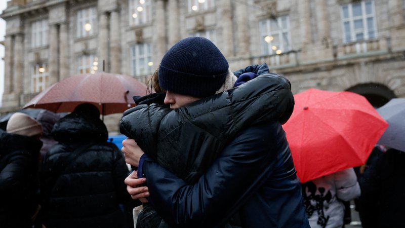 Fotografija: Strelski pohod je pretresel prebivalce Češke. FOTO: David W Cerny/Reuters