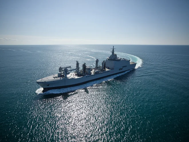 Italijanska vojaška ladja Vulcano. FOTO: Fincantieri Delo