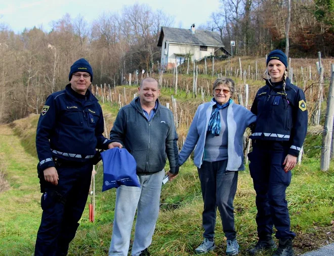 Klepet o tem in onem, tudi o pridelku in delu. FOTO: PU Novo mesto