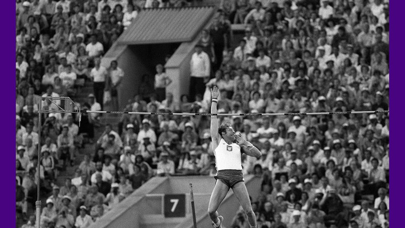 Fotografija: Na olimpijskih igrah v Moskvi leta 1980 po skoku za svetovni rekord. FOTO: Action Images/Reuters Connect