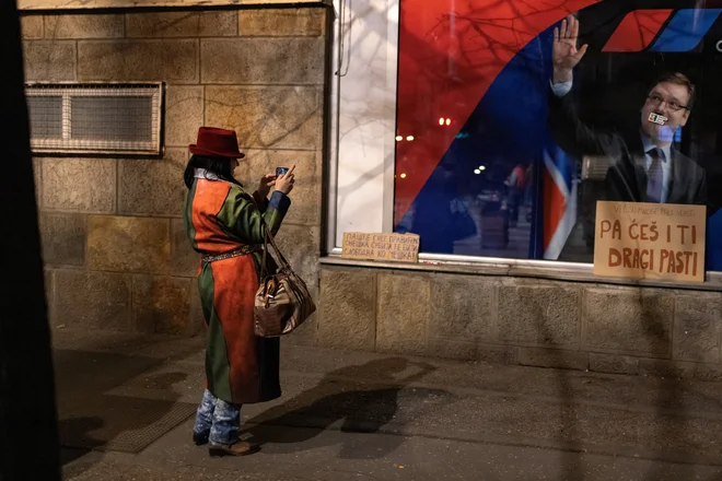 Na volišča so znova pozvali več kot 19.500 volivcev. FOTO: Marko Djurica/Reuters