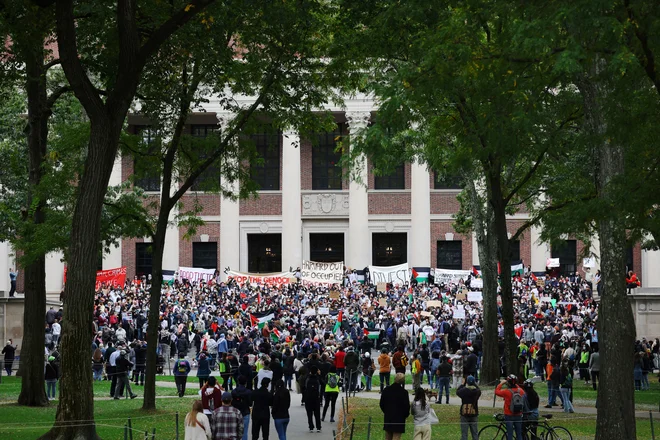 Demonstracije harvardskih študentov za Gazo 14. oktobra. FOTO: Brian Snyder/Reuters