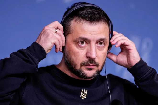 Ukrajinski predsednik Volodimir Zelenski je Zahod ob koncu lanskega leta prepričeval, da s podpiranjem Ukrajine deluje predvsem v lastno korist. FOTO: Reuters