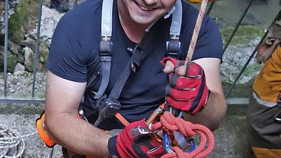 Fotografija: Maks Merela je jamar in reševalec, v poklicnem življenju pa prodekan za področje lesarstva na ljubljanski biotehniški fakulteti.

FOTO: osebni arhiv