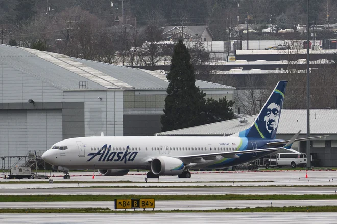 Nova varnostna težava z letalom boeing 737 max ne krepi ugleda njihovega proizvajalca.

FOTO: Mathieu Lewis-Rolland/AFP