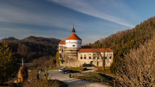 Grad Lemberg je dal v 15. stoletju porušiti celjski grof Friderik, a so ga naslednje generacije plemiških družin ponovno postavile in slogovno nadgradile. FOTO: Črt Piksi