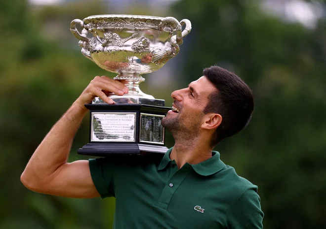 Novak Đoković v Melbournu brani lanski naslov in je prvi favorit tudi za letošnjo zmago. Foto Carl Recine/Reuters