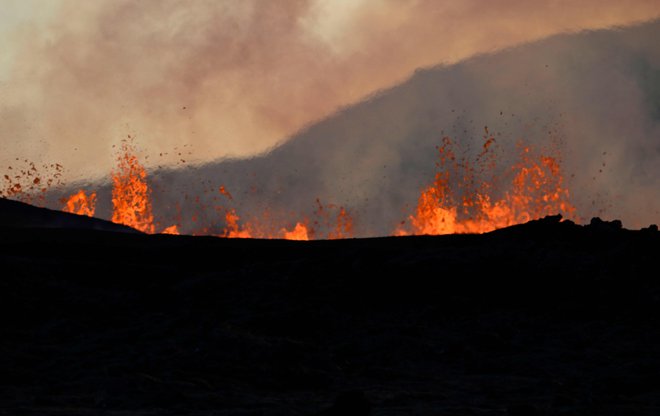 To je že peti vulkanski izbruh na Islandiji v zadnjih dveh letih. FOTO: Halldor Kolbeins/AFP