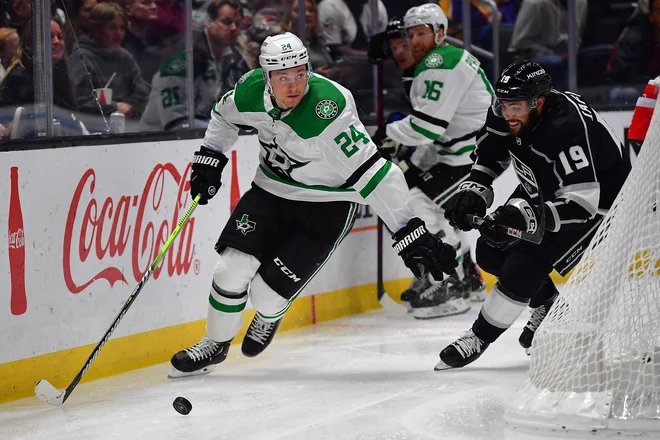 Finski zvezdnik Roope Hintz (na fotografiji levo) je načel mrežo Los Angelesa. FOTO: Gary A. Vasquez/Usa Today Sports