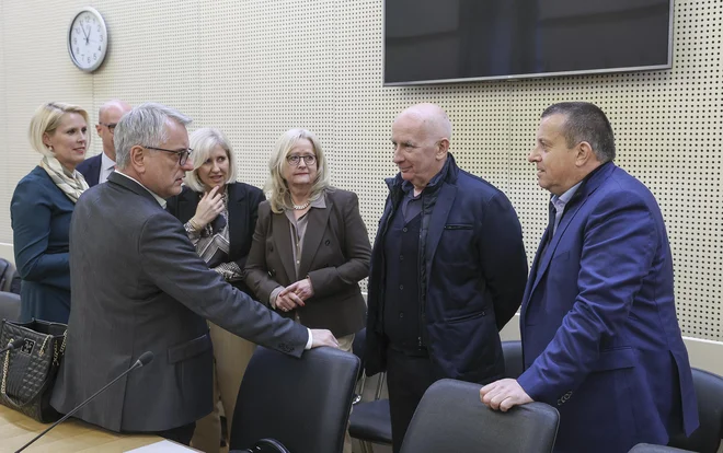 V gospodarstvu so zadovoljni, da je premier držal obljubo o rednem srečevanju. FOTO: Jože Suhadolnik/Delo