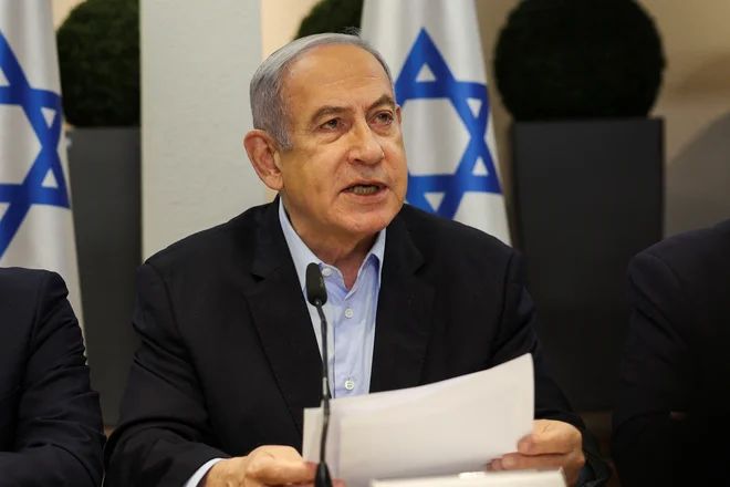 Na tiskovni konferenci je Netanjahu obljubil, da bo Izrael ofenzivo v Gazi nadaljeval do, kot je dejal, popolne zmage. FOTO: Ronen Zvulun/Reuters