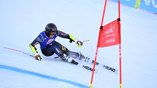 Sara Hector si je tokrat pokorila vso konkurenco na dolgi in ledeni progi v Jasni. FOTO: Vladimir Simicek/AFP