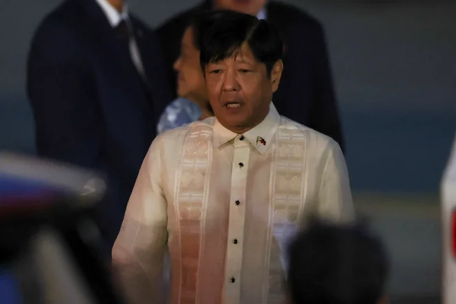 Družino Marcos so leta 1986 nagnali s Filipinov, danes pa je sin nekdanjega diktatorja Ferdinand mlajši predsednik te jugovzhodnoazijske otoške države s 110 milijoni prebivalcev. FOTO: Brittany Hosea-small/Reuters