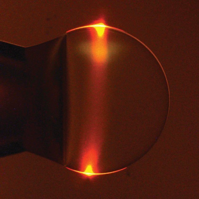 Laser iz milnega mehurčka FOTO: Zala Korenjak

 