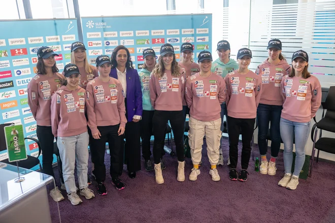Na Ljubnem se bo konec tedna predstavilo ducat slovenskih smučarskih skakalk. FOTO: Črt Piksi/Delo