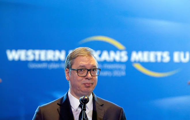 Srbski predsednik Aleksandar Vučić je ostro napadel evropske kritike volilnih nepravilnosti v Srbiji in jih označil za sovražnike njegove domovine. FOTO: Ognen Teofilovski/Reuters