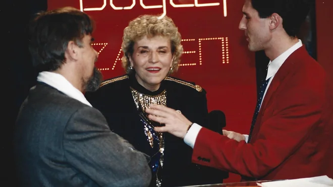 Poglej in zadeni z Marjano Deržaj in Cirilom Zlobcem. Foto TVS