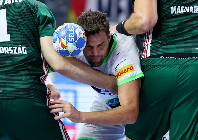 Dean Bombač ni mogel skozi madžarski zid. FOTO: Wolfgang Rattay/Reuters
