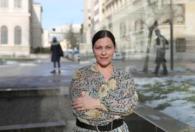 Včasih je težko odložiti prejšnjo vlogo, a se sčasoma navadiš, je povedala mezzosopranistka Nuška Drašček. FOTO: Blaž Samec