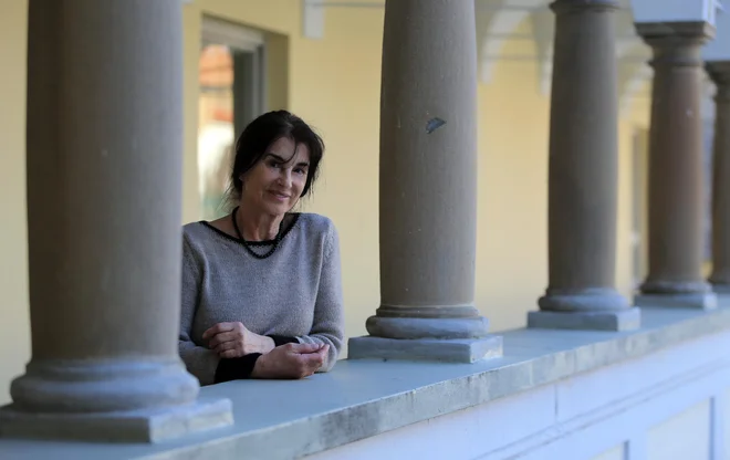 Kot ena redkih žensk, če ne edina na svetu, je prevedla tudi celoten drugi del Goethejeve pesnitve Faust, opus magnum evropske literature, ki do danes pri nas ostaja nepresežen. FOTO: Tadej Regent